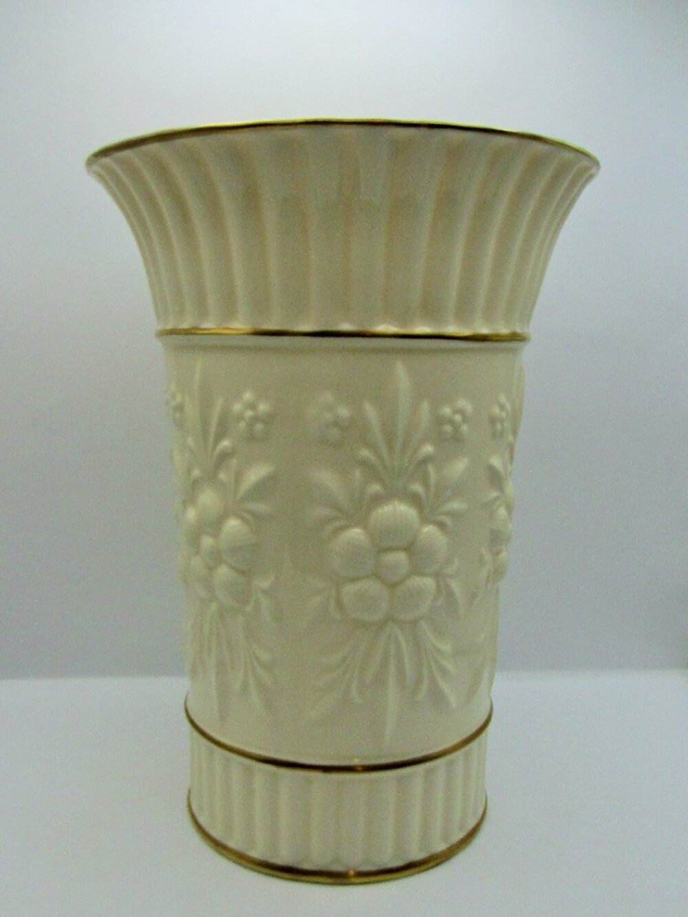 Aynsley Fine Bone China "Camellia" Vase